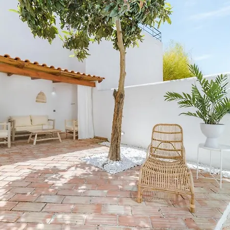 Casa Boma - Sophisticated With Large Private Terrace - Campolide I Apartment
