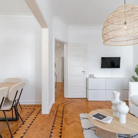 Apartment Casa Boma - Sophisticated With Large Private Terrace - Campolide I