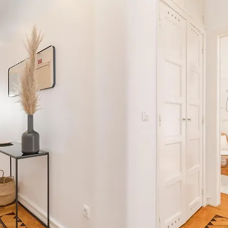 Casa Boma - Sophisticated With Large Private Terrace - Campolide I *