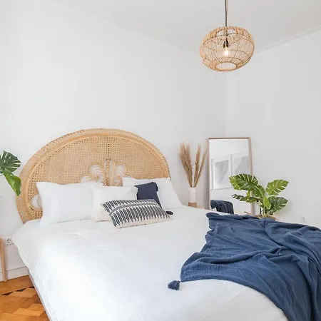 Casa Boma - Sophisticated With Large Private Terrace - Campolide I Apartment